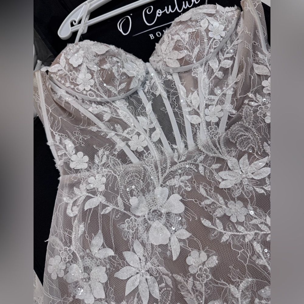 ANDREA & LEO Bridal Dress- white size 4 - Picture 3 of 17